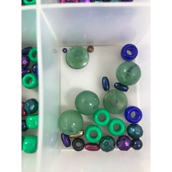 Beads And Findings For Jewelry & Other Crafts Multiple Color Box Of Loose Craft - Picture 10 of 12